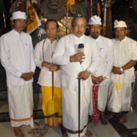 Direktur Urusan Agama Hindu Hadiri Piodalan Pura Agung Surya Bhuvana Kota Jayapura