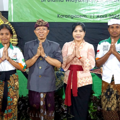 Kunjungi Utama Widyalaya Astika Dharma, Prof. Duija Dorong Siswa Tingkatkan Prestasi dan Daya Saing