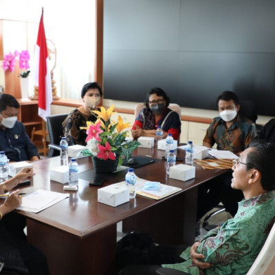 Plt. Dirjen Bimas Hindu Terima Audiensi STAH DN Jakarta terkait Penyusunan MOU Pengembangan Kualifikasi dan Kompetensi Penyuluh Non PNS