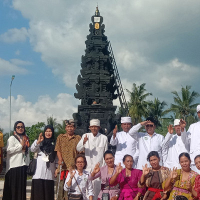 Ka.Kanwil Kemeterian Agama Provinsi Sulawesi Tenggara 'SAPA' umat Hindu