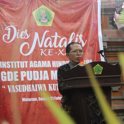 Perayaan Malam Puncak Dies Natalis 22 IAHN Gde Pudja Mataram, Prof. Duija Dorong Dosen Berlomba Jadi Guru Besar