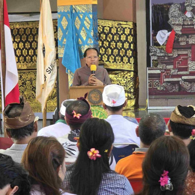 Perkuat Moderasi Beragama dan Hubungan Antarumat, Dirjen Bimas Hindu Kunjungi Pura Giri Natha Makassar