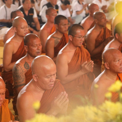 Waisak di Candi Mendut Magelang, Ritual Sakral Pengambilan Api Dharma dan Air Berkah