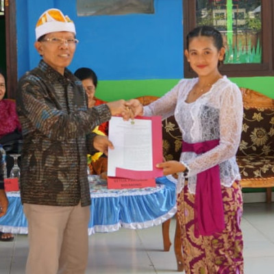 Prof. Duija Kunker di Sulawesi Utara, Kunjungi Sejumlah Pura, Dialog Umat hingga Serahkan SK Widyalaya