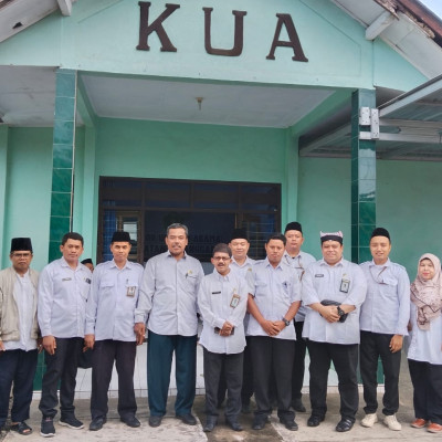 Bangun Sinergitas dan Moderasi Beragama, Kemenag Kab. Banyuwangi Sebar 3 Penyuluh Hindu di 3 KUA Berbeda