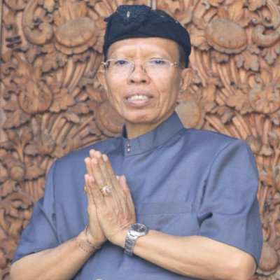 Jadi Keynote Speaker di UNHI, Prof Duija Kaji Relevansi Nilai Tri Hita Karana bagi Desa Adat