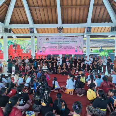 Pasraman Kilat di Pura Agung Blambangan: 160 Siswa SD Antusias Ikuti Pembinaan Religius dan Karakter