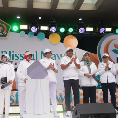 Mawlid Fun Walk Kemenag: Menag Ajak Umat Membumikan Sholawat Sambil Merawat Jagat