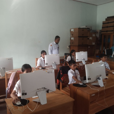 Sukseskan ANBK, Siswa SD/MI Adi Widyalaya Widya Bhakti Gelar Gladi Bersih Penuh Persiapan