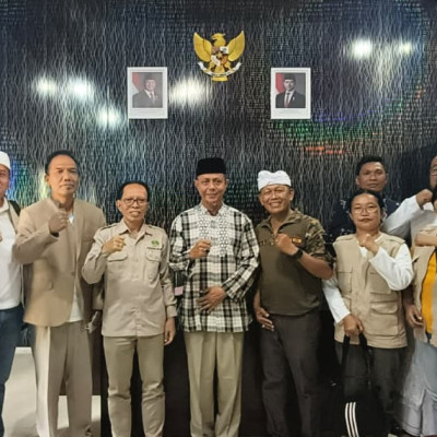 Penguatan Layanan Keagamaan: Dirjen Bimas Hindu Kunjungi Kemenag Sumbawa 