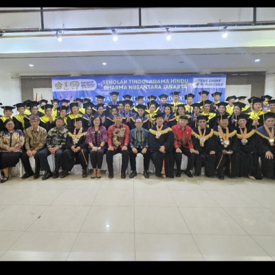 Dirjen Bimas Hindu Hadiri Wisuda XXIII Pendidikan Agama Hindu dan Wisuda X Ilmu Komunikasi Hindu STAH Dharma Nusantara Jakarta