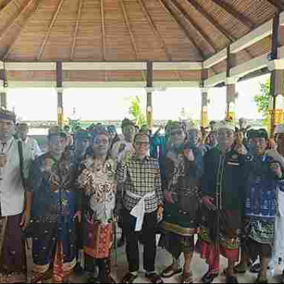 Dirjen Bimas Hindu Kunjungi Palu, Tegaskan Komitmen Pemerintah Majukan Pendidikan dan Spiritualitas Umat