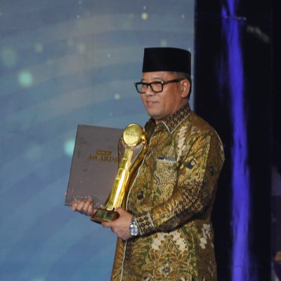 Kemenag Dinobatkan sebagai Lembaga Penggerak Pemberdayaan Ekonomi Umat di Detikcom Awards 2025