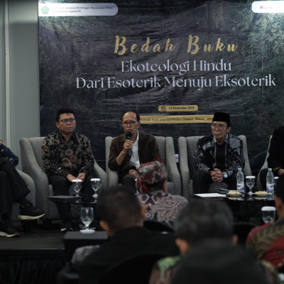 Bedah Buku “Ekoteologi Hindu: Dari Esoterik Menuju Eksoterik”, Tegaskan Peran Agama Hindu dalam Menjaga Alam Semesta