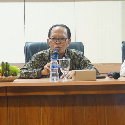 Dirjen Bimas Hindu Tekankan Pentingnya Mengelola Diri bagi Pemimpin di IAHN Mpu Kuturan Singaraja