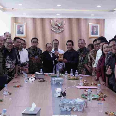 Dirjen Bimas Hindu Terima Audiensi DPRD Badung, Bahas TDP Pura, Bantuan Rumah Ibadah, dan Penguatan Widyalaya