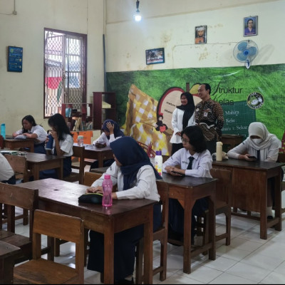 26 Siswa Hindu di 20 SMP se-DIY Ikuti USBD dengan Teknologi Digital
