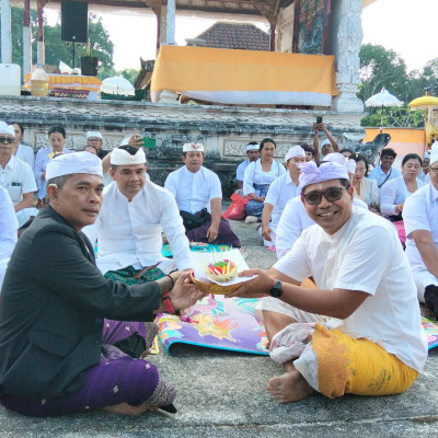 Harmoni di Pura Sad Kahyangan: Sinergi Kemenag Klungkung Merawat Nilai Leluhur Lewat Bakti Penganyar