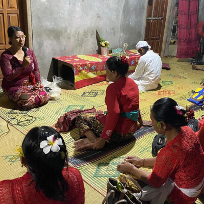 Mengenal Peran Gahrani: Saat Perempuan Hindu Menjadi Tiang Utama Rumah Tangga
