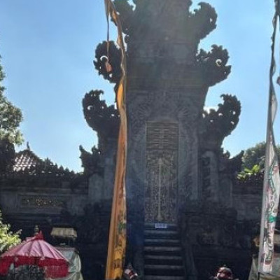 Where Duty Meets Devotion : The Story of Pura Giri Wira Dharma