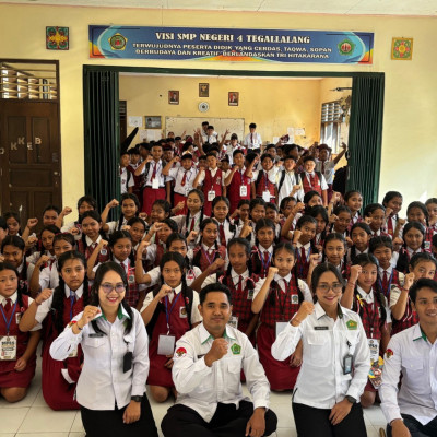 Bekali Siswa Baru dengan Nilai Luhur, Penyuluh Hindu Gianyar Integrasikan Tri Kaya Parisudha di MPLS
