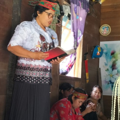Rawat Tradisi Leluhur, Bimbingan Masyarakat Hindu Barito Utara Berikan Pembinaan pada Ritual Ngelangkang