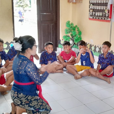 Lestarikan Warisan Suci dan Karakter Bangsa Sejak Dini Melalui Pembinaan Dharma Gita