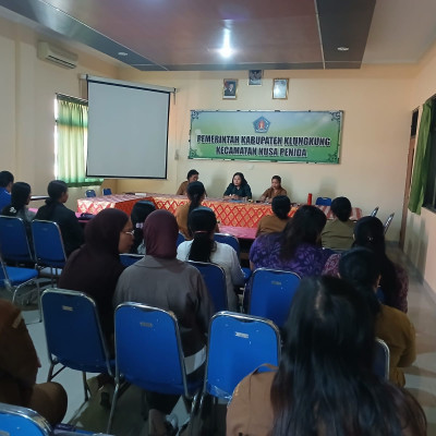 Implementasikan Ajaran Pawongan, Penyuluh Agama Hindu Kemenag Klungkung Bersinergi Lewat Posyandu dan PKK di Nusa Penida