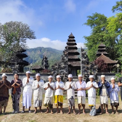 Sosialisasi Tanda Daftar Pura dan Penguatan Ekoteologi Hadir di Desa Adat Subaya