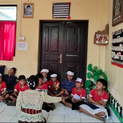 Perkuat Karakter Generasi Muda, Kemenag Bangli Gelar Bimbingan Dharma Gita di Desa Yangapi