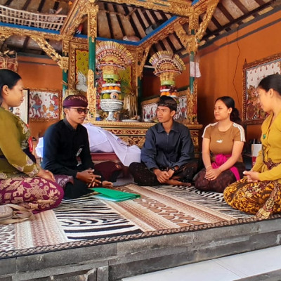 Calon Pengantin di Bangli Diajarkan Makna Perkawinan sebagai Samskara Suci