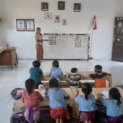Tanamkan Nilai Dharma Sejak Dini, Pembinaan Karakter Anak di Pasraman Widya Surya Bhakti Kumara