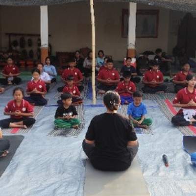 Satukan Pikiran dan Jiwa, Program KKN Mahasiswa Sasar Pembinaan Karakter Generasi Muda Hindu