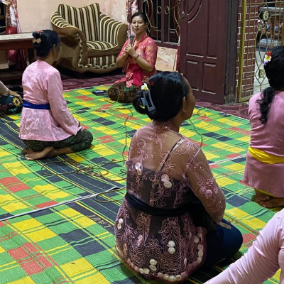Tingkatkan Kualitas Diri, Pelantunan Dharma Gita Bangun Keharmonisan Keluarga dan Masyarakat