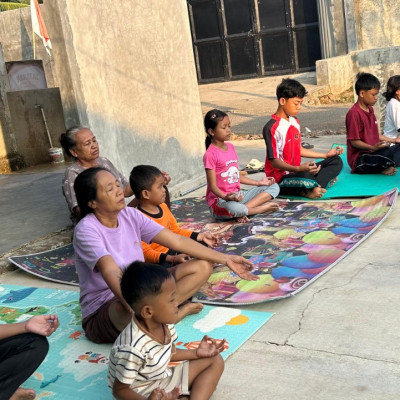 Pasraman Bukan Sekadar Belajar Agama, Kemenag Pringsewu Inisiasi Yoga Sehat Anak dan Lansia