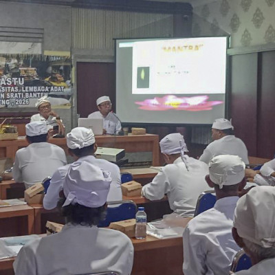 Penguat Garda Terdepan Pelayanan Umat, Kemenag Gianyar Gelar Pembinaan Pemangku Desa Adat Lembeng