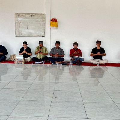Muliakan Pelayan Spiritual, PHDI dan Kemenag Pringsewu Inisiasi BPJS Ketenagakerjaan bagi Jro Mangku