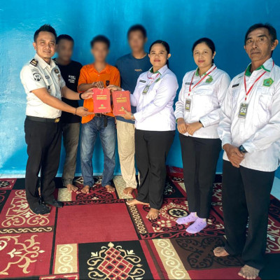 Bhagavadgita dan Sarasamuccaya Jadi Bekal Spiritual Warga Binaan Hindu Rutan Sukadana