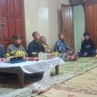 Resapi Filosofi Jenang Manca Warna, Umat Karanganyar Perkuat Pemahaman Keharmonisan Alam