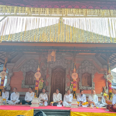 Prosesi Suci Diksa Pariksa di Muncan: Langkah Awal Calon Sulinggih Mengabdi untuk Dharma dan Umat