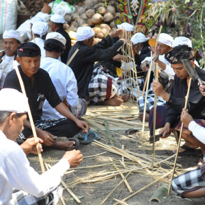 Perkuat Sinergi dengan Umat, Penyuluh Agama Hindu Kemenag Bangli Ngayah Dukung Karya Tawur Agung Manca Wali Krama
