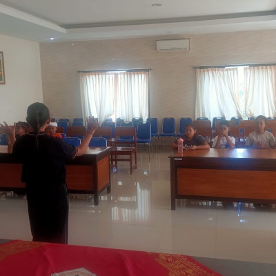 Perkuat Karakter Generasi Muda Hindu, Penyuluh Kemenag Kediri Gembleng Edukasi Kramaning Sembah