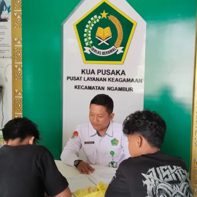 Penyuluh Agama Hindu Ngambur Dampingi Remaja Persiapkan Diri Memasuki Perkawinan