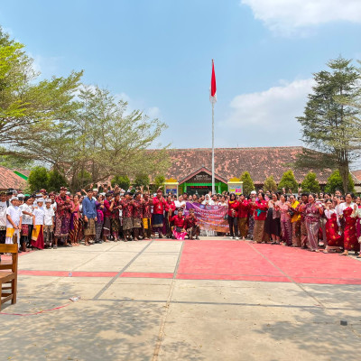 Tumpek Uye Jadi Pelajaran Ekoteologi, 200 Siswa Hindu Lampung Tengah Lepas 35 Burung