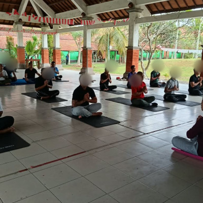Dampingi Pemulihan Rehabilitan NAPZA, Terapi Yoga Asanas dan Olah Napas Digelar di RSJ Bangli