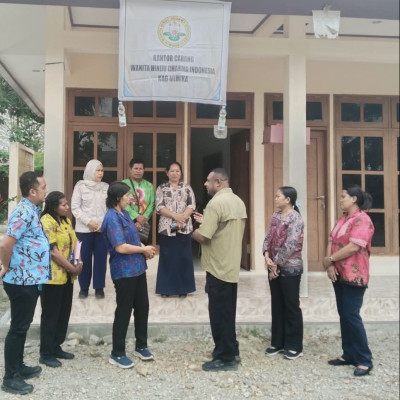 Dorong Tata Kelola Transparan dan Pemberdayaan Perempuan, Bimas Hindu Mimika dan Kesbangpol Gandeng WHDI