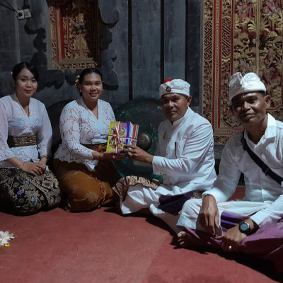 Menggali Sejarah Pura, Penyuluh Hindu Dampingi Pengempon Paibon Manik Bingin