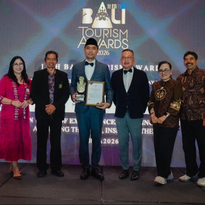 Menag Raih Penghargaan Bali Top Hospitality Leader in Religious Tourism Development.