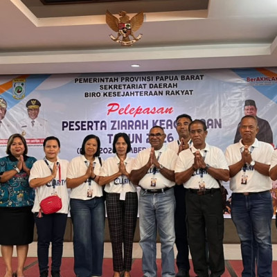 Perkuat SDM Keagamaan di Wilayah Afirmasi, Tokoh dan Pinandita Hindu Papua Barat Bertolak Tirtayatra ke India