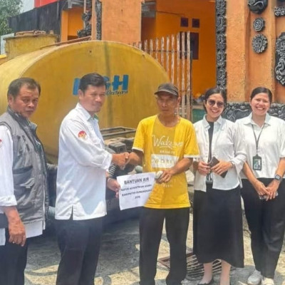 Kuatkan Kepedulian Kemanusiaan, Bimas Hindu DIY Pasok Bantuan Air Bersih di Ngawen Gunungkidul